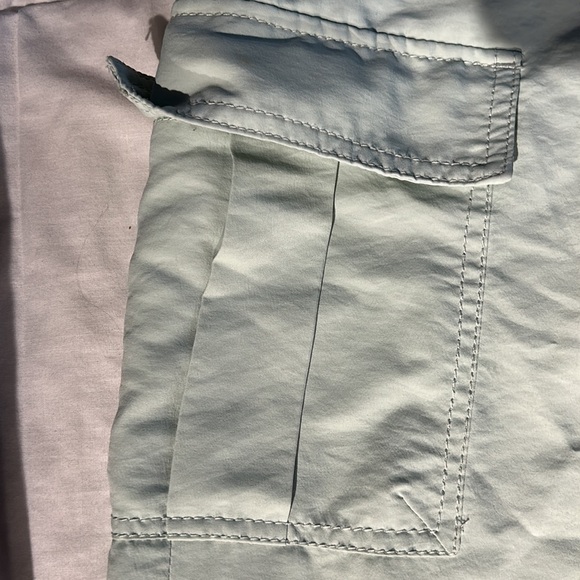 H&M light green stretchy and baggy cargo pants - Picture 3 of 6